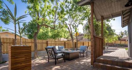 Old Town Stunner Modern Getaway wSpa and