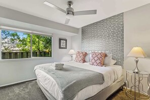 5 bedrooms, iron/ironing board, travel cot, WiFi - 5BR Flagstaff retreat with private hot tub (Flagstaff)
