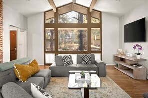 TV - Spa, BBQ & Fire Pit | Minutes to Downtown (Flagstaff)