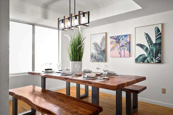 Dining - Exclusive retreat: Pool, fire pit, sleeps 16 (Phoenix)
