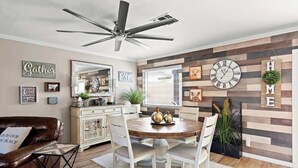 Dining - Exclusive 4BR retreat: pool & spa (Gold Canyon)