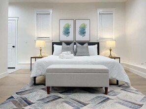 4 habitaciones, tabla de planchar con plancha, cuna de viaje y wifi 