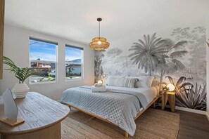3 habitaciones, tabla de planchar con plancha, wifi y ropa de cama 
