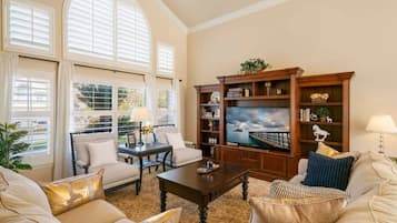 TV, fireplace, offices