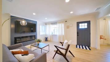 TV, fireplace, offices