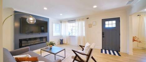 TV, fireplace, offices