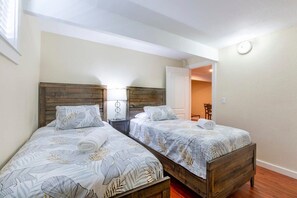 5 chambres, fer et planche à repasser, Wi-Fi