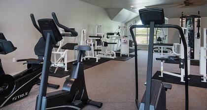 Spacious Condo near Ole Miss