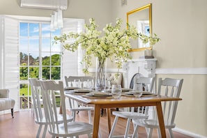 Dining - Private Farm Retreat Families&Groups,Pool & Animals (Dooralong)