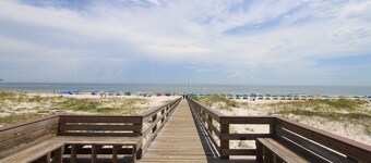 👣 Come get your toes in the sand. Lets make a splash! .🌊🐳🐬