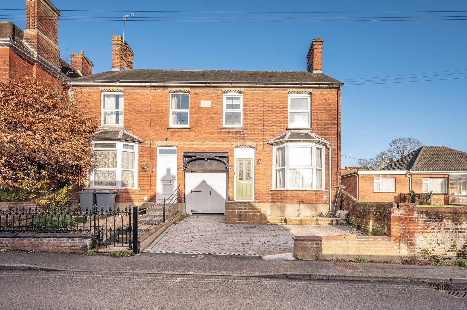 المنشأة من الخارج