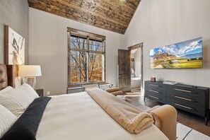 3 quartos, berço de viagem, Wi-Fi de cortesia, roupa de cama