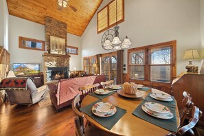 Dining - 3BR Blowing Rock Cabin w' Wood Fireplace, Stone Fire Pit, Near Parkway (Blowing Rock)