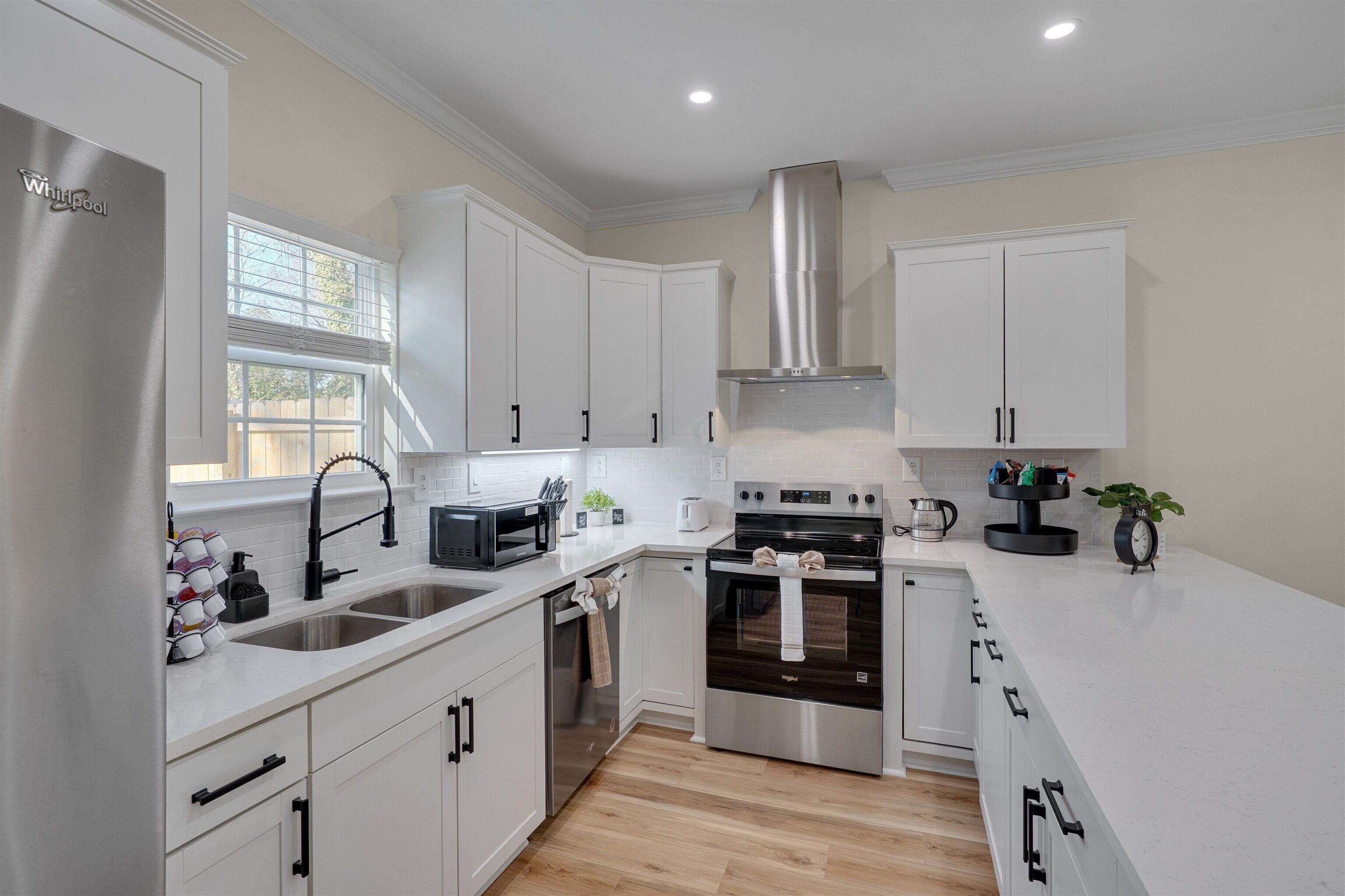 Microwave, oven, stovetop, dishwasher