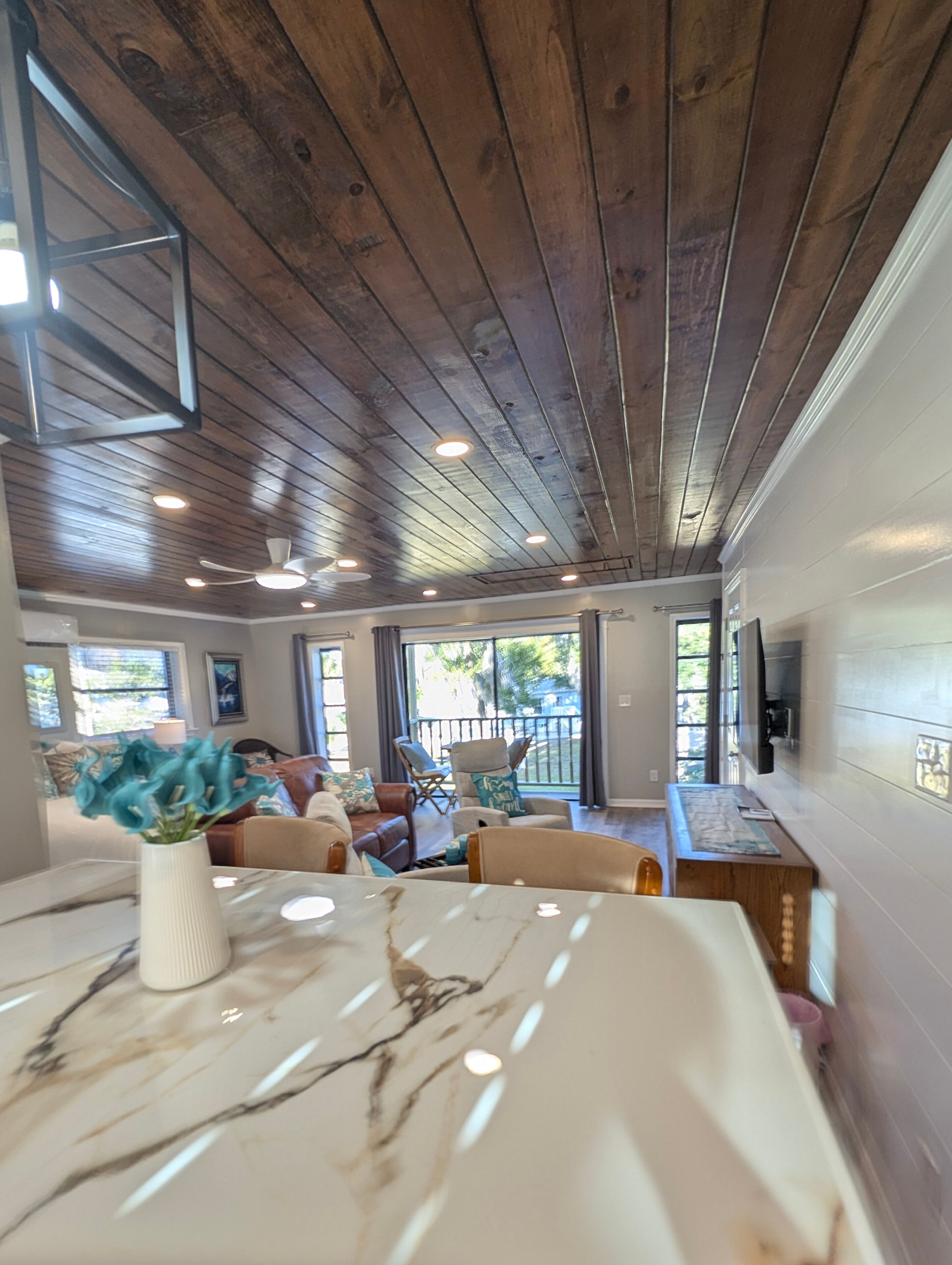 リビング エリア