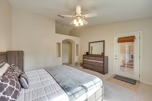Iron/ironing board, travel crib, free WiFi, bed sheets