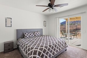 3 bedrooms, iron/ironing board, travel cot, free WiFi - Covered Patio • Desert Views • Near Joshua Tree (Joshua Tree)