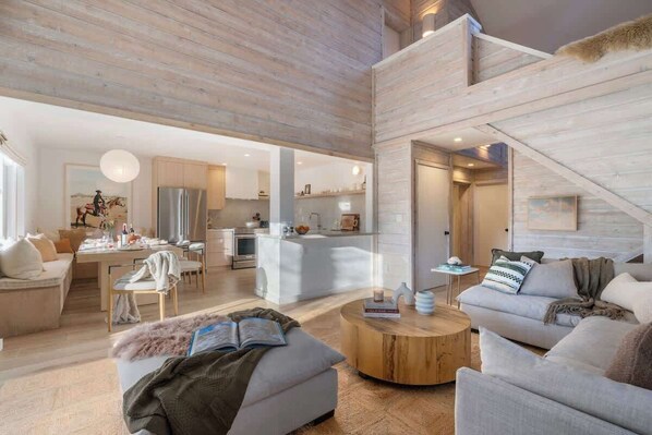 TV, fireplace, offices