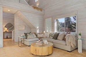 TV, fireplace, offices