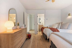3 bedrooms, iron/ironing board, free WiFi, bed sheets
