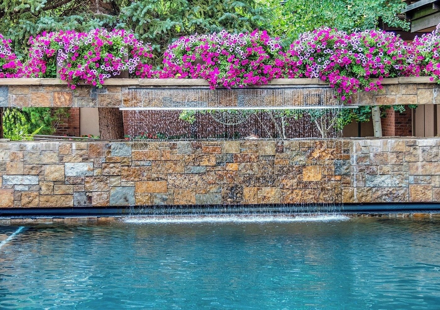 Et oppvarmet basseng