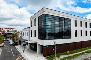 Exterior - Modern Cozy Tampa Studio Near Ybor City & Downtown (Tampa)