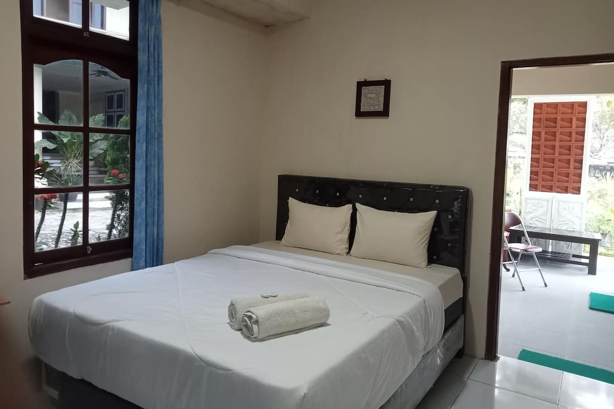 Deluxe Double or Twin Room, Courtyard View