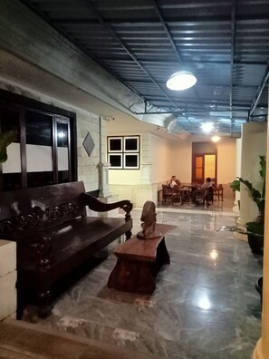 Front of property - Pakemsari Resort Hotel (Pakem)