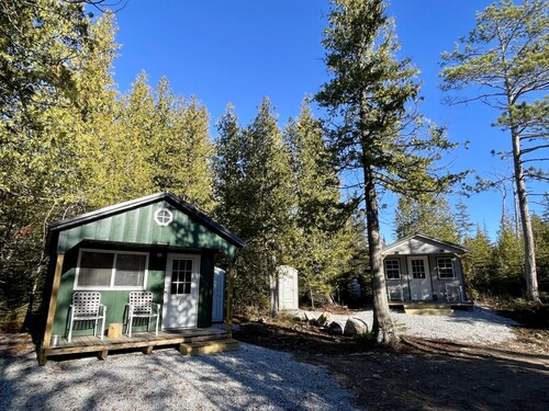 Nick's Place - Johnswood Off Grid Cabins on Drummond Island