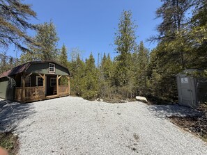 Exterior - Nick's Place - Johnswood Off Grid Cabins on Drummond Island (Drummond Island)