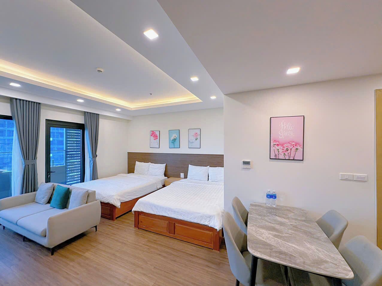 Business Studio, 2 Queen Beds, Balcony, Beach View | Bathroom | Hair dryer, slippers, towels, soap