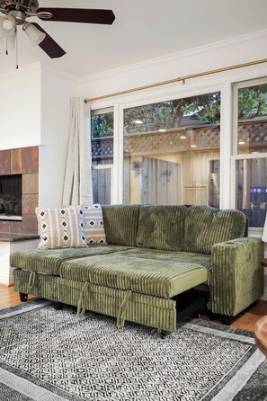 Televisión, oficina