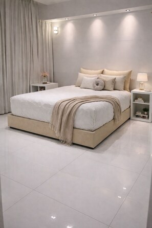 1 bedroom, iron/ironing board, Internet, bed sheets - ICON Brickell elevated Miami living elegant residence. (Miami)