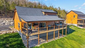 Unclassified image, 2 of 52, button - *New* Sawyer's Rest - Hot Tub+ (Hollister)