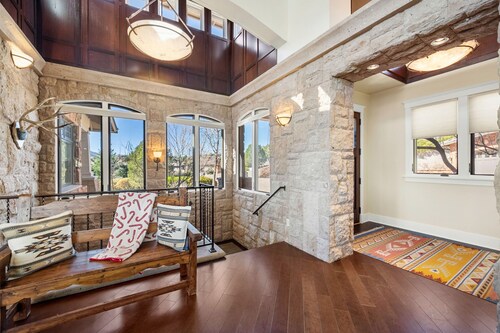 Luxury Mountain View Estate | Fire Pit • Outdoor