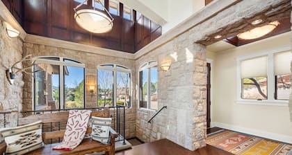 Luxury Mountain View Estate | Fire Pit • Outdoor