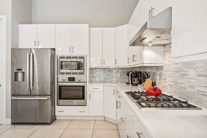 Private kitchen - Desert Waves at Reunion-TT489 (Kissimmee)