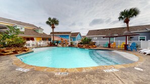Pool - Shared Pool, Pet Friendly, Shared Charcoal Grills (Port Aransas)