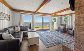 Smart TV, books - Sandy Cottage | Silver Lake Waterfront Home | Private Dock & Stunning Dunes (Mears)