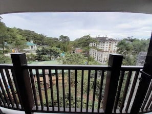 Condo, Balcony, Mountain View | Terrace/patio - Brenthill Baguio (Baguio)