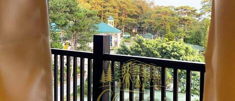 Leilighet, balkong, fjellutsikt | Terrasse/patio