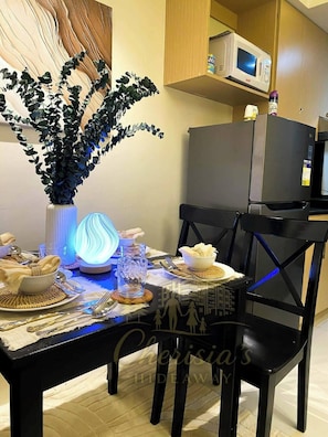 Condo, Balcony, Mountain View | In-room dining - Brenthill Baguio (Baguio)
