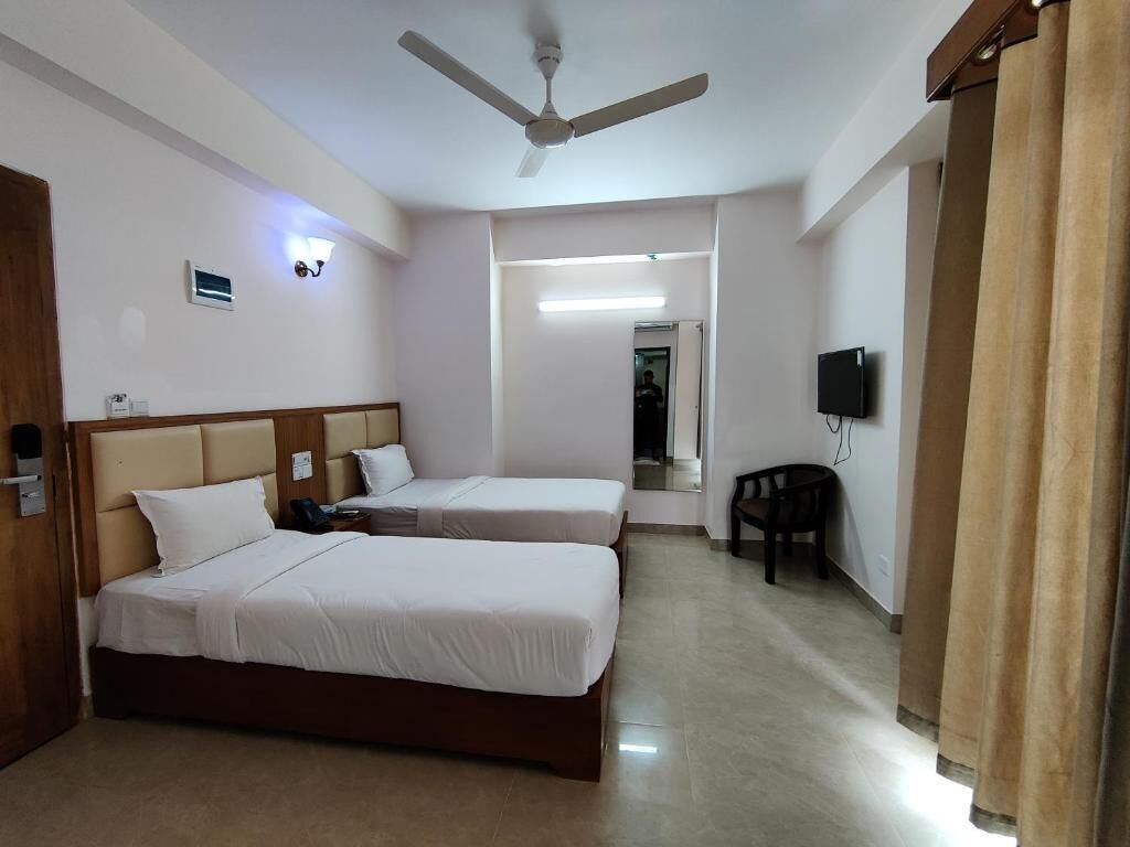 Deluxe Twin Room, Hill View | Free WiFi