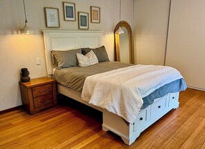 4 Schlafzimmer, Bügeleisen/Bügelbrett, WLAN, Bettwäsche