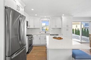 Fridge, stovetop - Coastal Retreat with pool and  walk to beach (Sandwich)