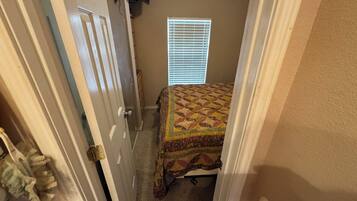1 bedroom, WiFi, bed sheets, wheelchair access