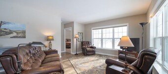 Peaceful 3 Bedroom house with 157 Acres to explore. Pet Friendly. Fountain, MI.