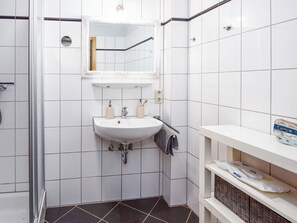 Bathroom - Apartment Mars by Interhome (Norden)