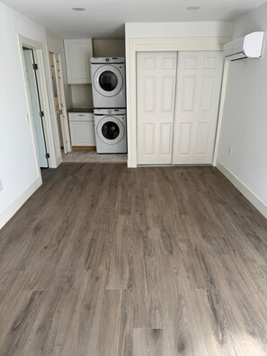 Interior - Perfect apartment with AC in tranquil Camarillo neighborhood (Camarillo)