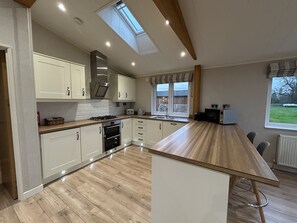 Fridge, microwave, oven, dishwasher - Primrose 2 bed - Violet - sleeps 6 guests  in 2 bedrooms (Eye)